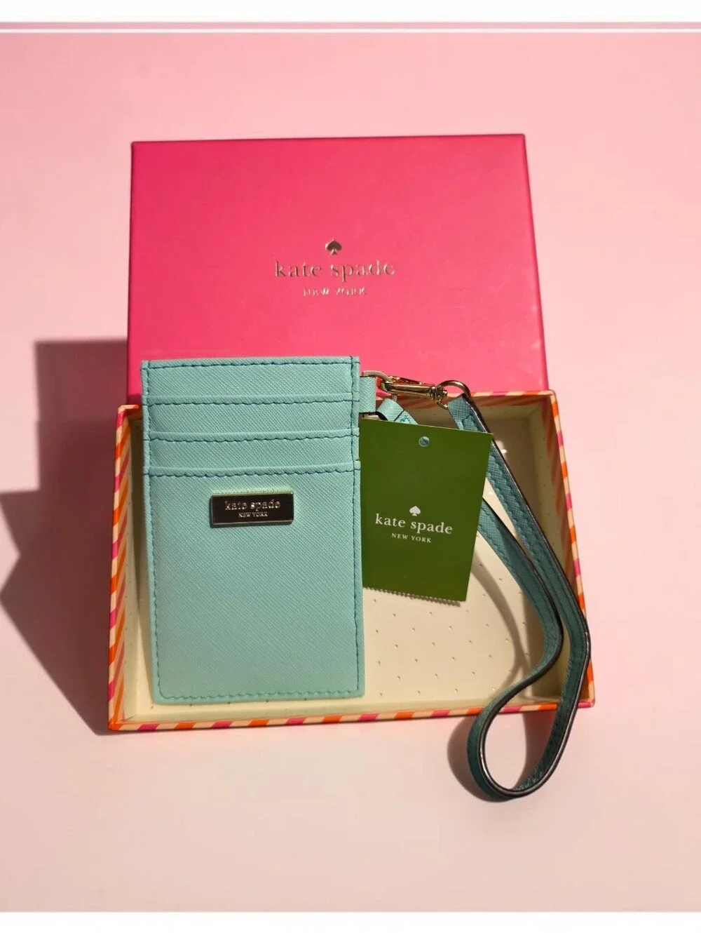 NIB kate spade mint cardholder with wristlet and gold-tone plaque